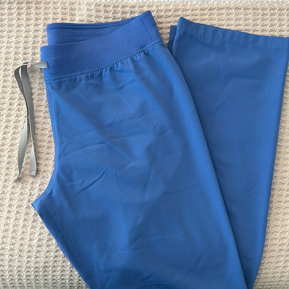 MEDIUM FIGS CEIL BLUE PANTS